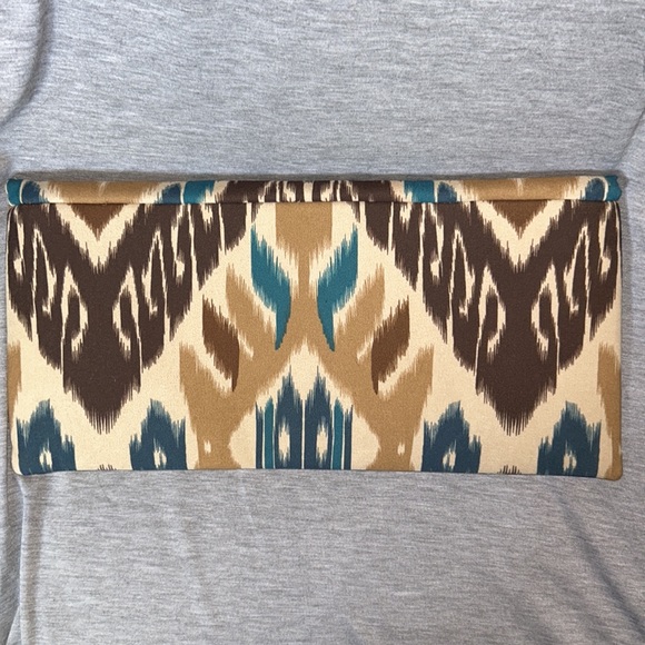 Two new, never used, fabric clutches by Mojo Spa, a Chicago-based salon. - Picture 6 of 9